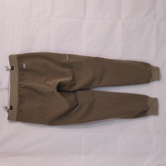 Figs Zamora Jogger - Heather Olive - Picture 2 of 4